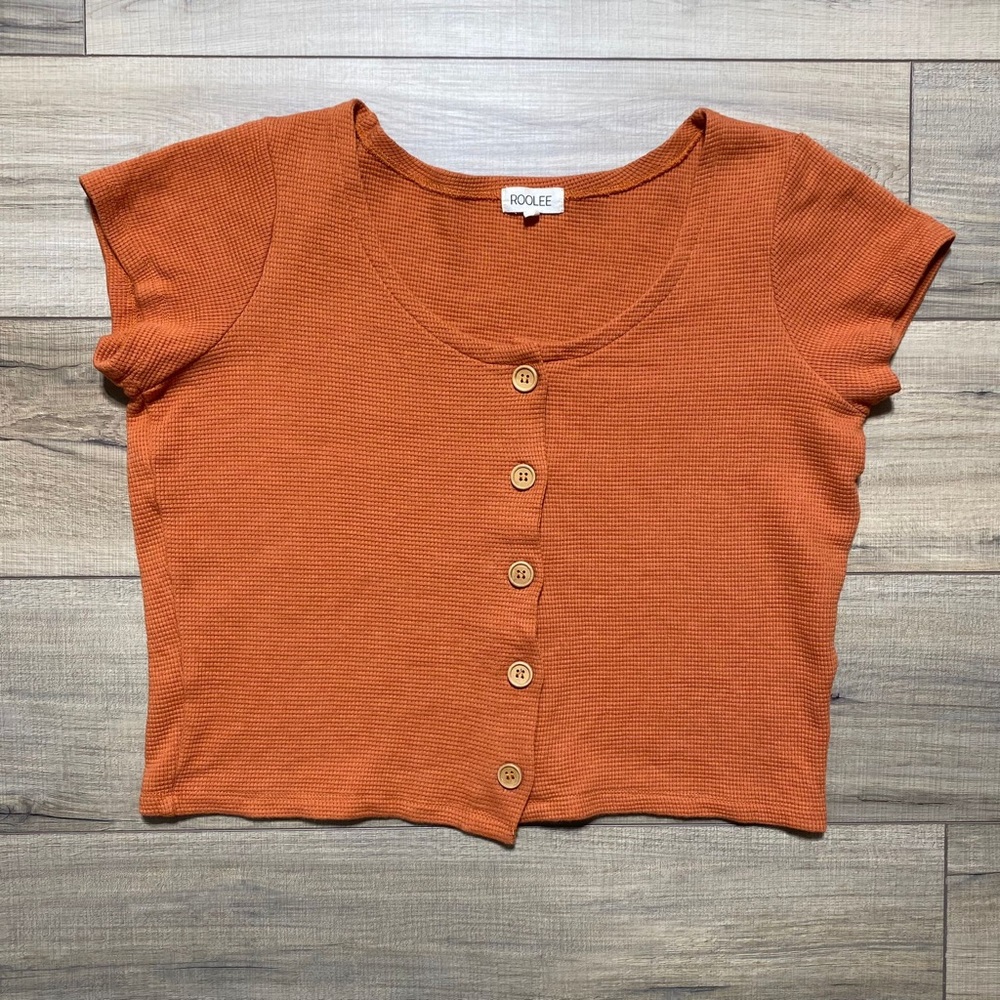 Roolee Womens Crop Top Button Front Waffle Knot Short Sleeve Size M Pumpkin
